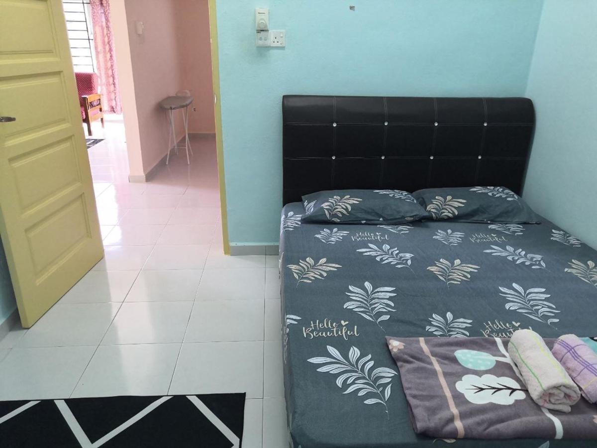 Ummi'S Homestay Besut Kampung Kuala Besut Exterior photo