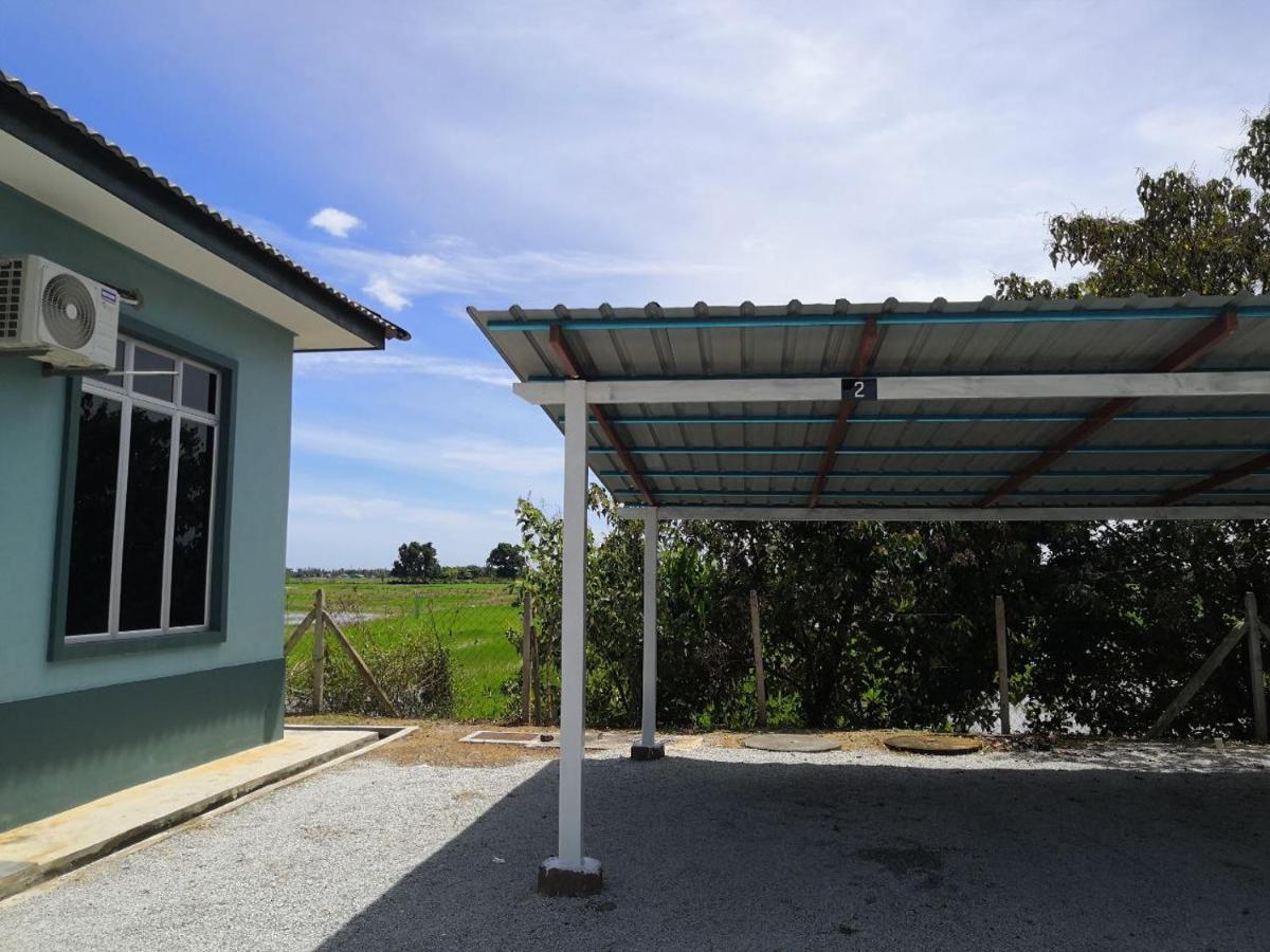 Ummi'S Homestay Besut Kampung Kuala Besut Exterior photo